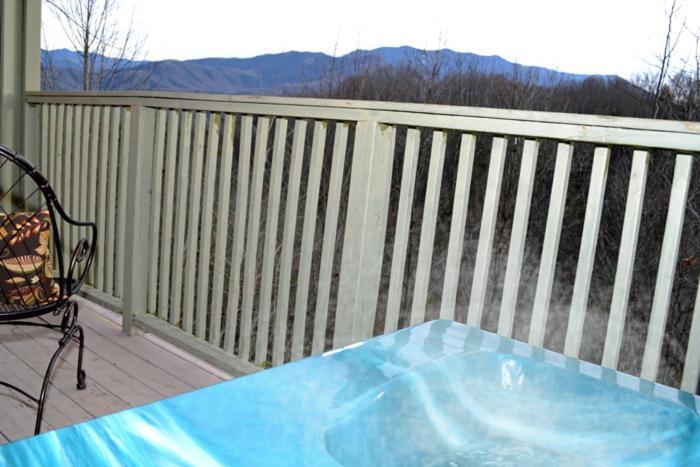 Mountain High Villa Gatlinburg Exterior photo